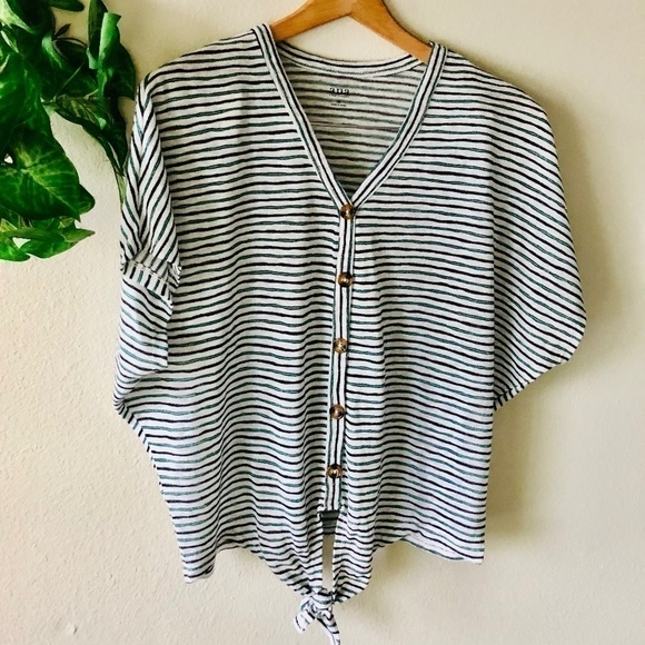 a.n.a striped white black and blue button tie blouse size M - Picture 2 of 3
